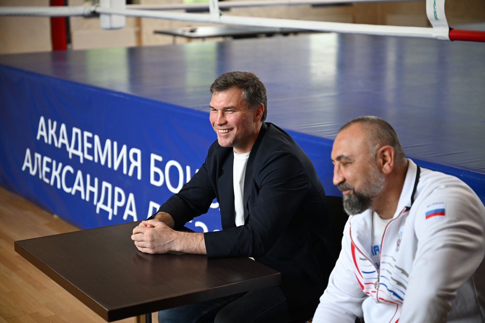 Посетил боксёр-профессионал Григорий Дрозд